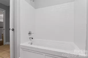 300 W 5th Street W, Charlotte, NC 28202 - Photo 28