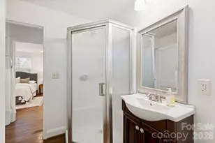 1515 Winston Dr, Charlotte, NC 28205 - Photo 14