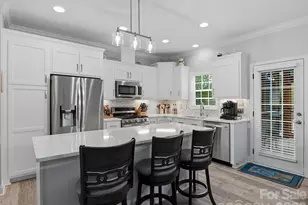 2235 Picnic Dr, Newton, NC 28658 - Photo 4