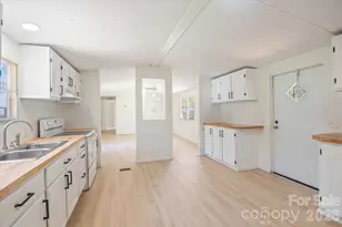 5580 Sugar Hill Rd, Marion, NC 28752 - Photo 8