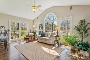 6624 Fairway Point Dr, Charlotte, NC 28269 - Photo 18