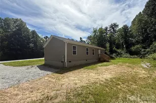 204 Oscelake Way, Hendersonville, NC 28739 - Photo 8