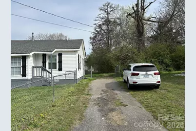 1716 Pope Avenue, Gastonia, NC 28052 - Photo 2