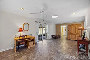 3124 Primrose Dr, Hendersonville, NC 28792 - Photo 18