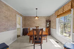 3124 Primrose Dr, Hendersonville, NC 28792 - Photo 10