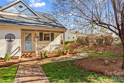 413 Windsor Lane, Statesville, NC 28677 - Photo 2