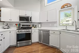 14546 Waterside Dr, Charlotte, NC 28278 - Photo 8