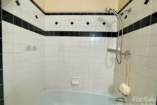 1300 Larchmont Pl, Salisbury, NC 28144 - Photo 10