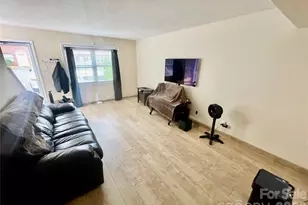 1300 Larchmont Pl, Salisbury, NC 28144 - Photo 2