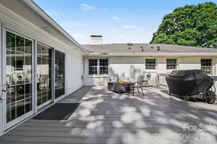 7010 Terrace Dr, Charlotte, NC 28211 - Photo 32