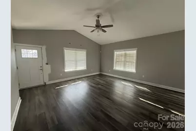 417 E Virginia Avenue, Bessemer City, NC 28016 - Photo 2