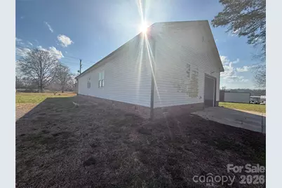 417 E Virginia Avenue, Bessemer City, NC 28016 - Photo 22