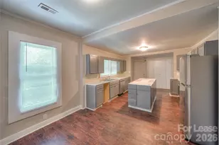 620 N Moran St, Gastonia, NC 28052 - Photo 8