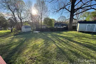 2359 Maplewood Dr, Gastonia, NC 28052 - Photo 20