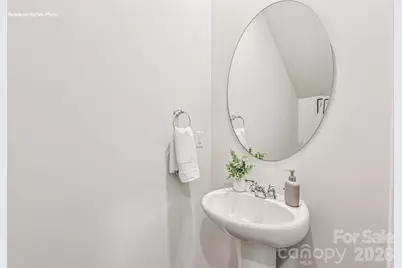 2082 10th Street SE, Hickory, NC 28602 - Photo 12