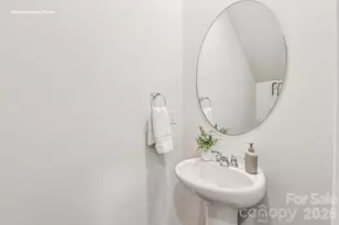 2082 10th St SE, Hickory, NC 28602 - Photo 12