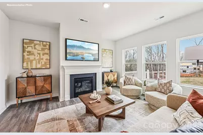 2082 10th Street SE, Hickory, NC 28602 - Photo 6