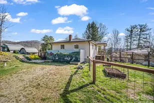 45 Capricorn Ln, Zirconia, NC 28790 - Photo 12