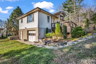 45 Capricorn Ln, Zirconia, NC 28790 - Photo 4