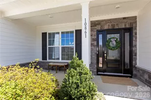 10861 Parkhall Dr, Harrisburg, NC 28075 - Photo 2