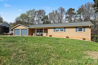 213 Lakeview Drive, Harrisburg, NC 28075 - Photo 2