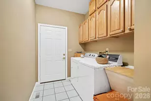 306 Croydon Dr, Hendersonville, NC 28791 - Photo 24