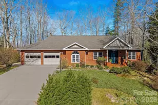 306 Croydon Dr, Hendersonville, NC 28791 - Photo 1