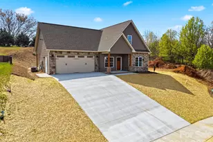 4957 Southview Dr, Hickory, NC 28602 - Photo 4