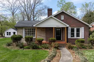 95 18th Ave NW, Hickory, NC 28601 - Photo 1