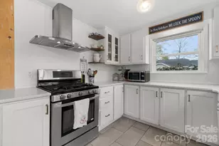 95 18th Ave NW, Hickory, NC 28601 - Photo 8