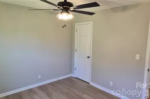 1220 Old Greenbriar Dr, Lancaster, SC 29720 - Photo 8