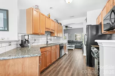 520 E Iredell Avenue, Mooresville, NC 28115 - Photo 8