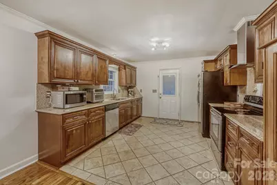 1315 Shady Bluff Drive, Charlotte, NC 28211 - Photo 8