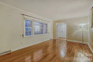 1315 Shady Bluff Dr, Charlotte, NC 28211 - Photo 16