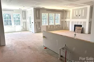 4329 Camden Gln Rd, Lancaster, SC 29720 - Photo 4