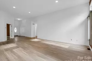 5 Hearthstone Ln, Flat Rock, NC 28731 - Photo 8