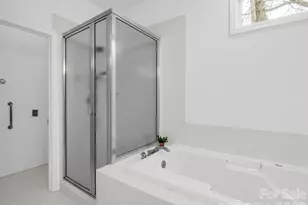 5 Hearthstone Ln, Flat Rock, NC 28731 - Photo 18