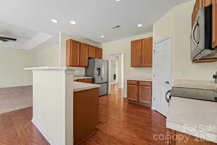 1604 Swan Dr, Charlotte, NC 28216 - Photo 10