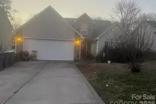 2636 Thistle Brook Dr, Concord, NC 28027 - Photo 2