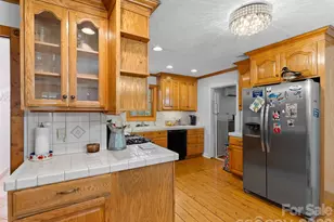 18 Holly Spgs Dr, Sapphire, NC 28774 - Photo 8