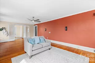 63 Washington Ave, Asheville, NC 28804 - Photo 8