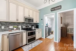 8540 Piccone Brook Ln, Charlotte, NC 28216 - Photo 14