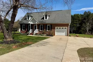 125 Equestrian Dr, Mooresville, NC 28115 - Photo 1