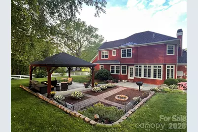 223 Fairway Terrace, Canton, NC 28716 - Photo 2