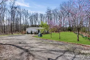 145 White Rock Farm Ln, Statesville, NC 28625 - Photo 2