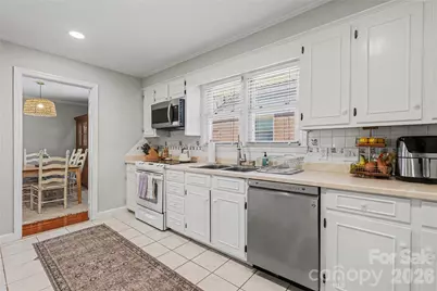 4417 Collingwood Drive, Charlotte, NC 28209 - Photo 10