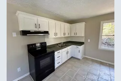 201 Brookdale Place NW, Lenoir, NC 28645 - Photo 8