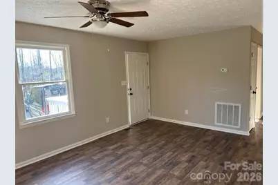 201 Brookdale Place NW, Lenoir, NC 28645 - Photo 6