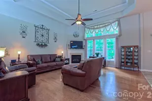 6855 Colonial Garden Dr, Huntersville, NC 28078 - Photo 10