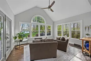 4841 Mountain Point Ln, Charlotte, NC 28216 - Photo 16